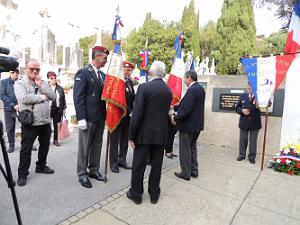 2017 11 02 HYERES CEREMONIE DE TOUSSAINT STELE DE NOS DEFUNTS (35)